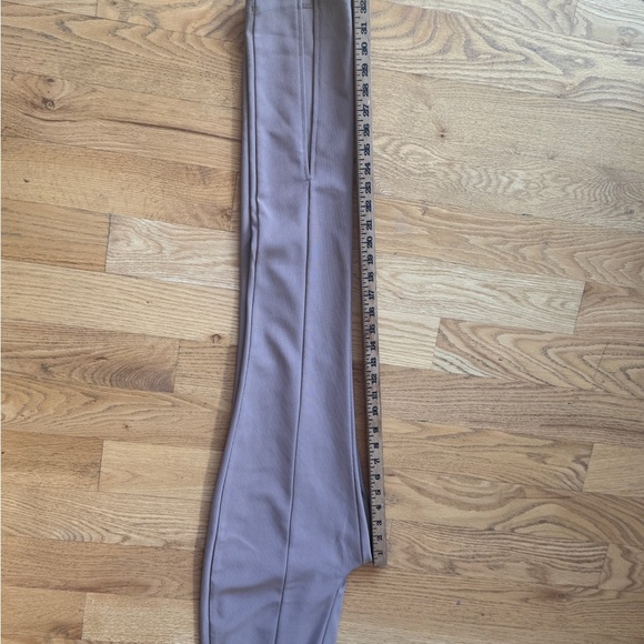 Zara Stylish Taupe Pantssize M elasticized - Picture 7 of 8